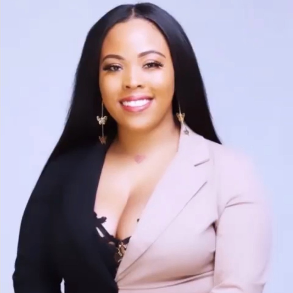 Meet your Posher, Mercedes